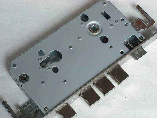 临渭24小时上门开锁公司