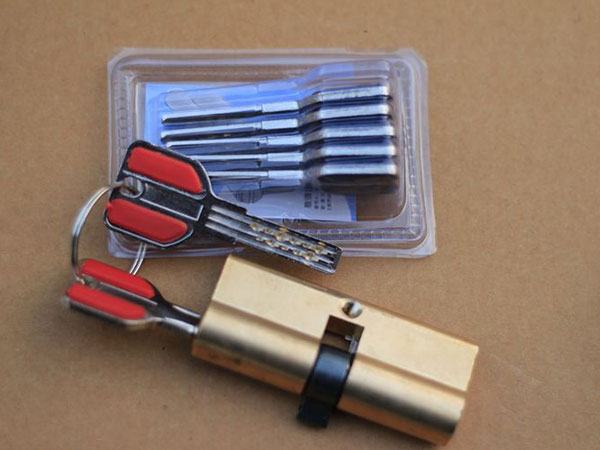 临渭24小时上门开锁公司