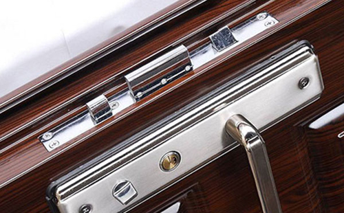 临渭24小时上门开锁公司